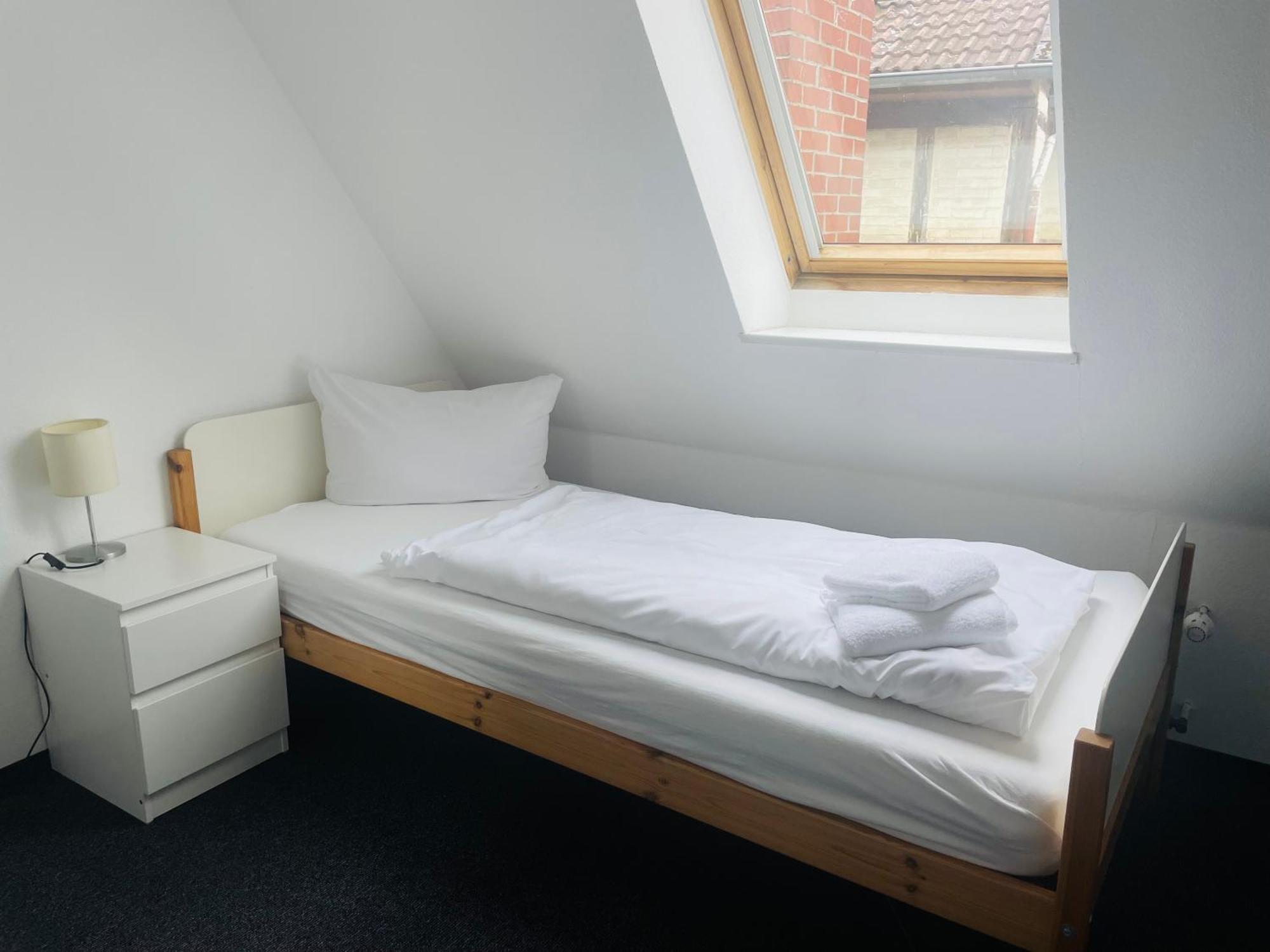 Markt Eins Gaestezimmer Schoppenstedt Exterior foto